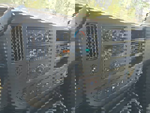 New 2025 Chevrolet Express 3500 w/ Driver Convenience Package image 20