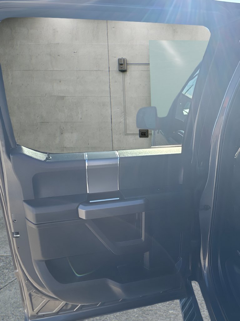 Used 2017 Ford F150 XLT w/ Equipment Group 302A Luxury AWD/4WD image 15