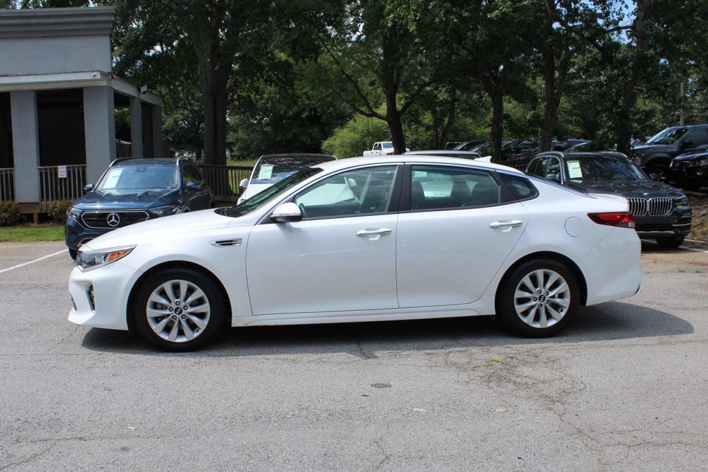 Used 2018 Kia Optima S FWD image 4