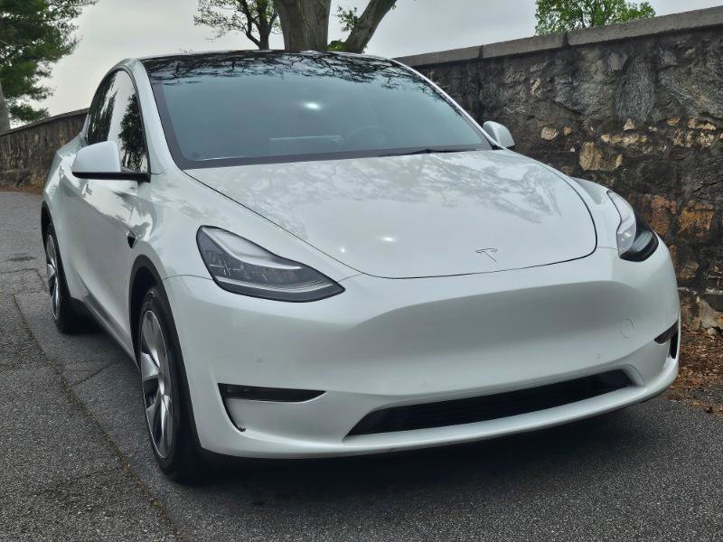 Used 2021 Tesla Model Y Long Range image 11
