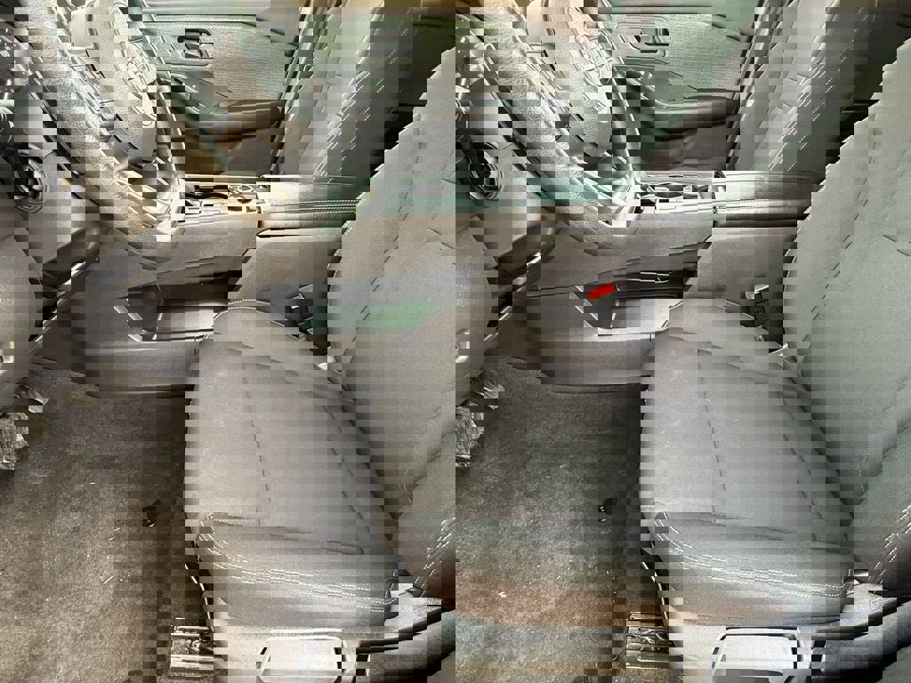 Used 2023 Nissan Rogue S image 12