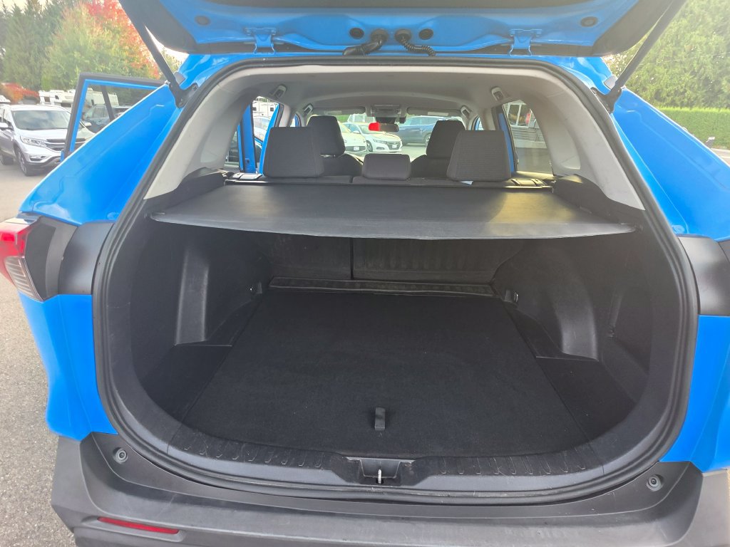 Used 2020 Toyota RAV4 LE w/ All Weather Liner Package AWD/4WD image 13