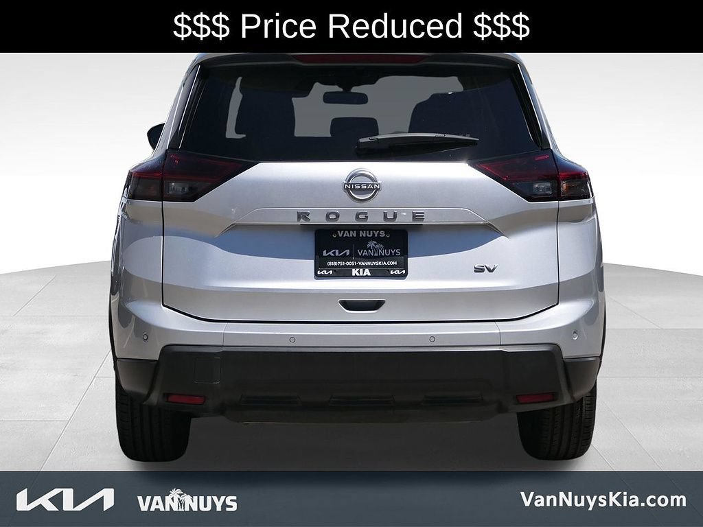 Used 2024 Nissan Rogue SV FWD image 33