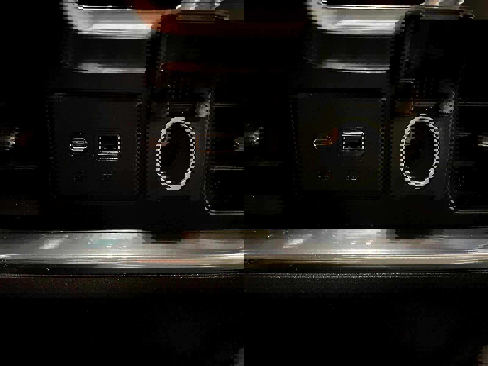 Used 2020 Chevrolet Silverado 1500 High Country w/ Technology Package image 27