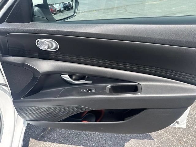 Used 2023 Hyundai Elantra SEL w/ Convenience Package FWD image 15