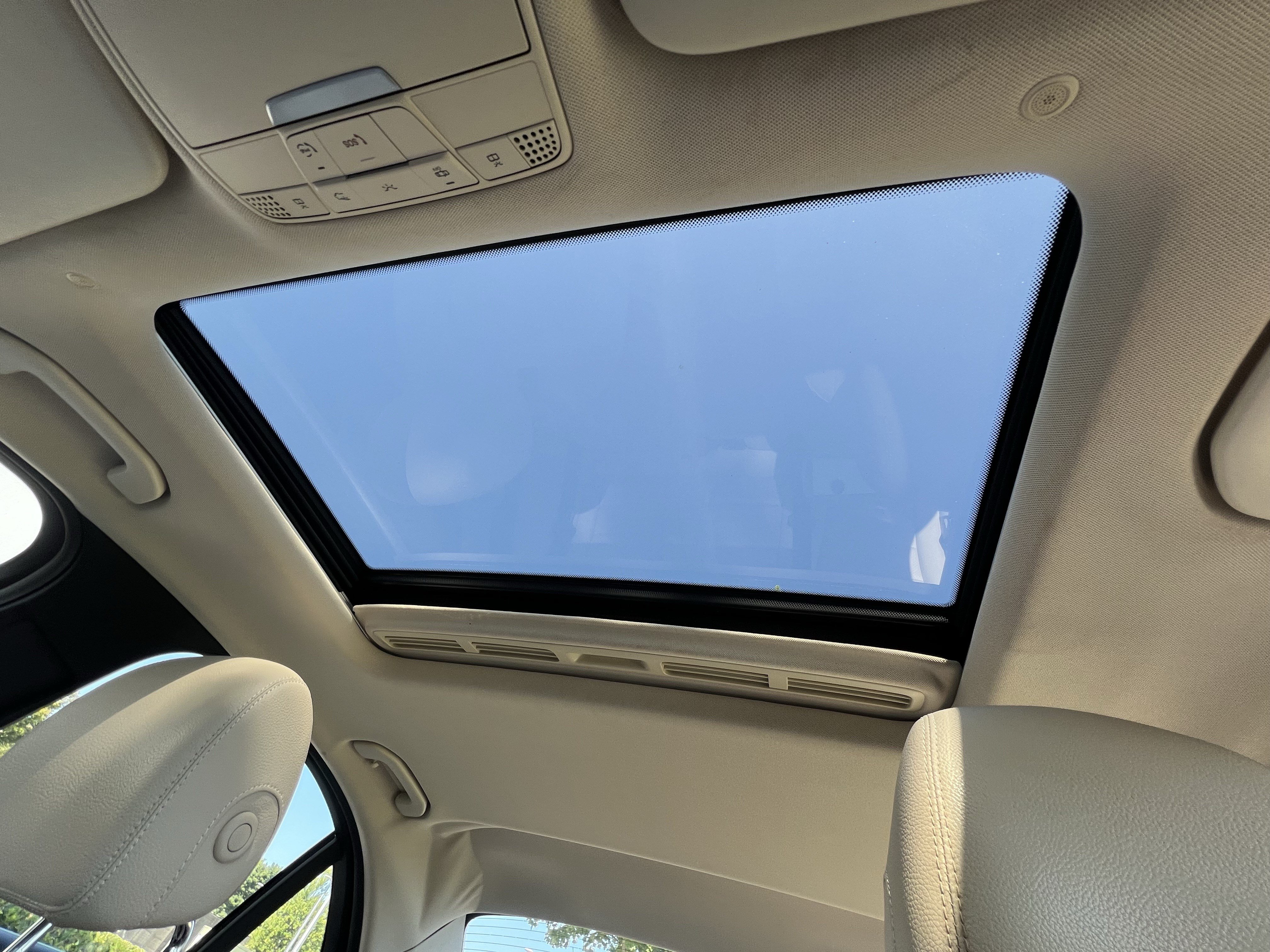 Certified 2019 Mercedes-Benz C 300 Sedan image 29