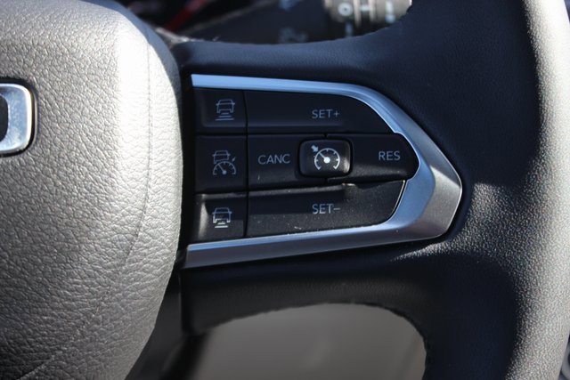 Used 2024 Jeep Compass Limited image 15