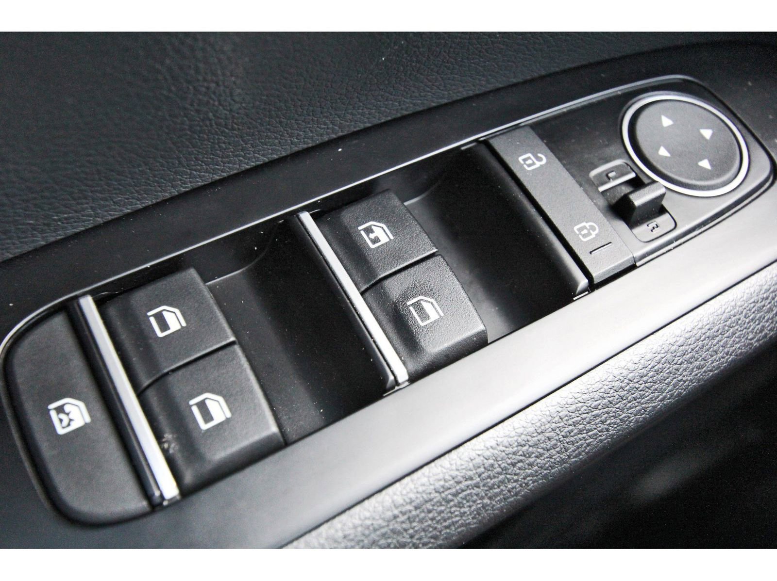 Used 2025 Kia Soul S FWD image 21