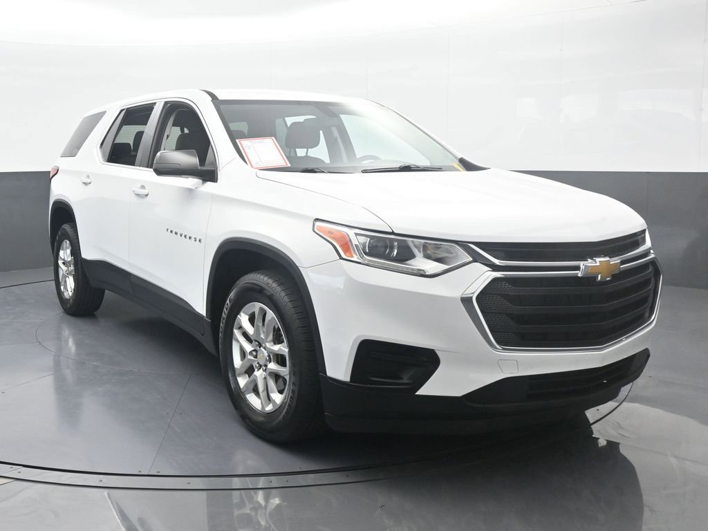 Used 2021 Chevrolet Traverse LS image 9