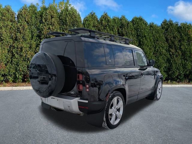 Used 2023 Land Rover Defender 110 SE image 4