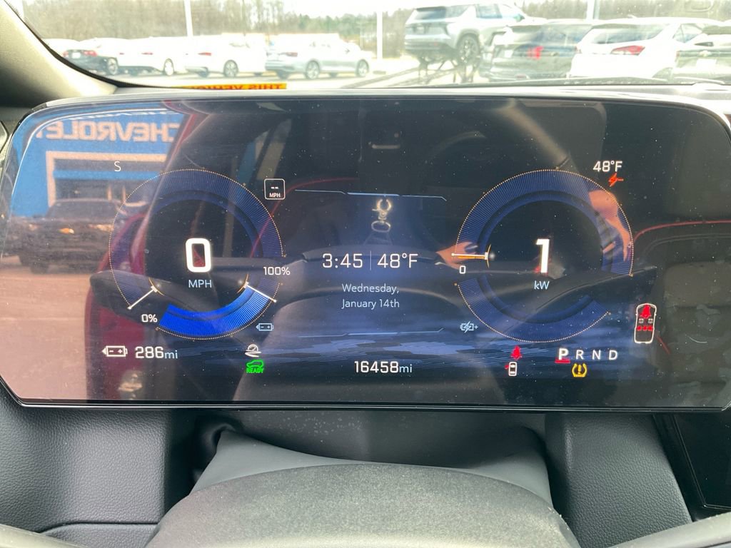 Used 2025 Chevrolet Equinox EV RS w/ LPO, Trailering Package image 18