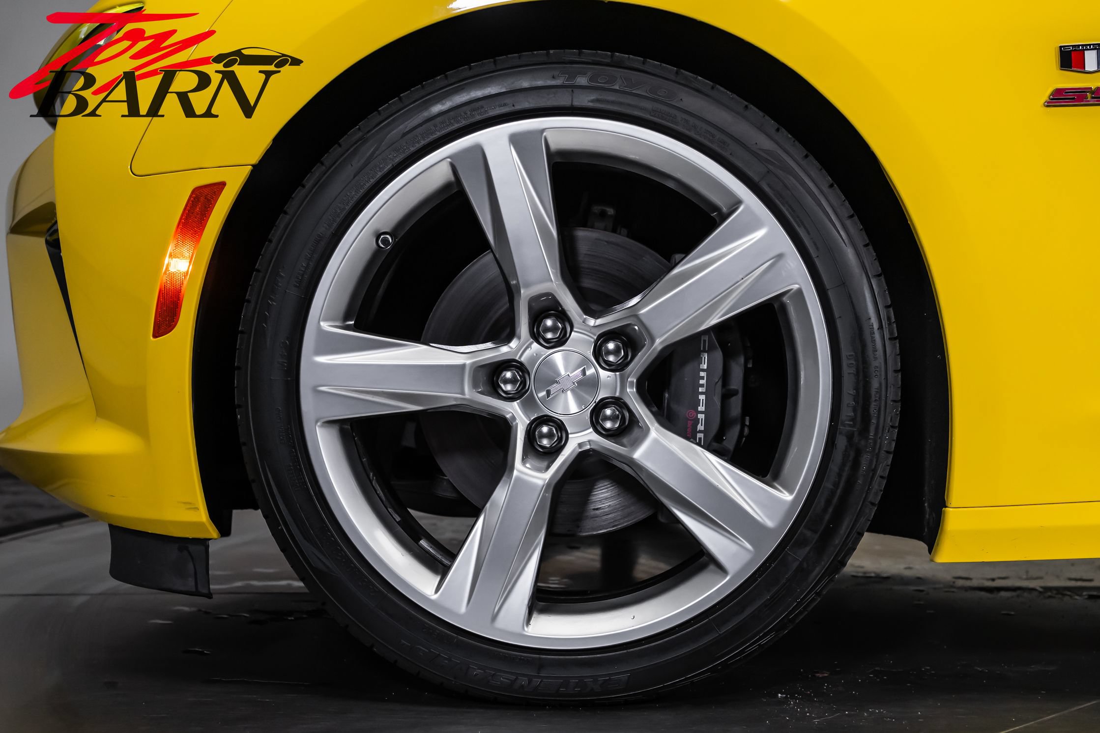 Used 2016 Chevrolet Camaro SS RWD image 17