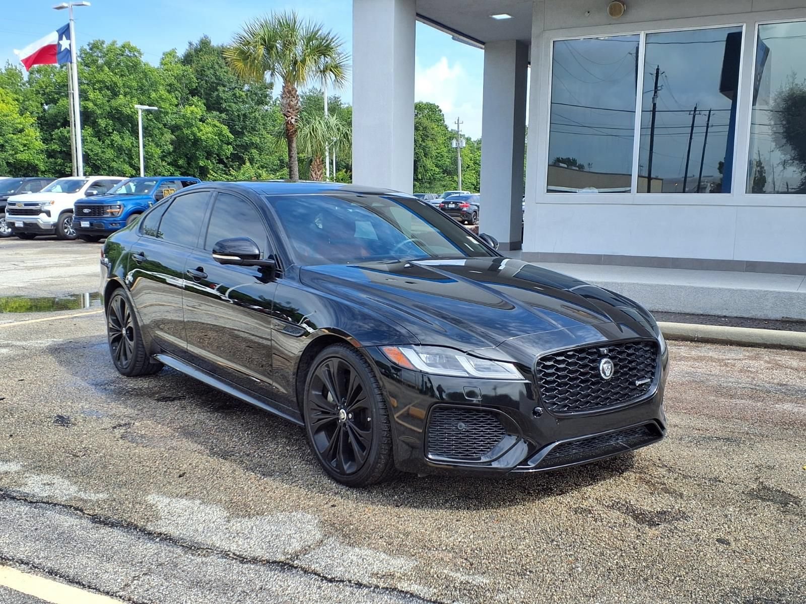 Used 2024 Jaguar XF R-Dynamic SE AWD/4WD image 21