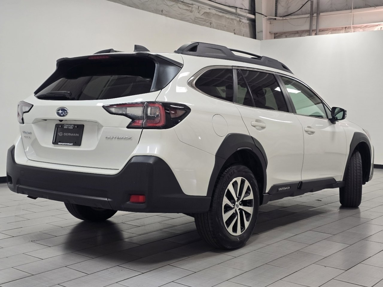 Used 2024 Subaru Outback Premium AWD/4WD image 14