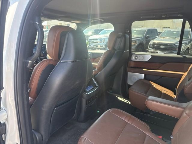 Used 2024 Lincoln Navigator L Reserve AWD/4WD image 25
