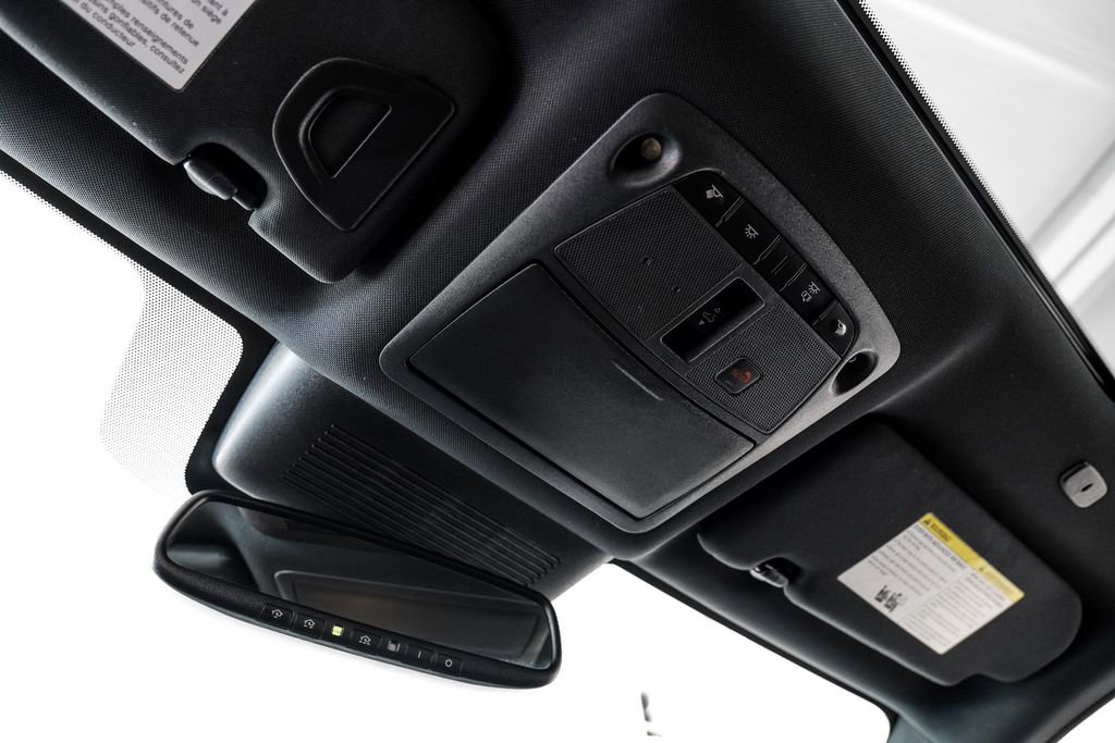 Used 2019 INFINITI Q60 3.0t Luxe w/ Essential Package image 30