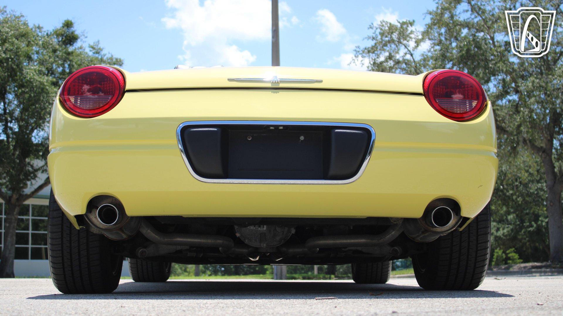 Used 2002 Ford Thunderbird RWD image 14