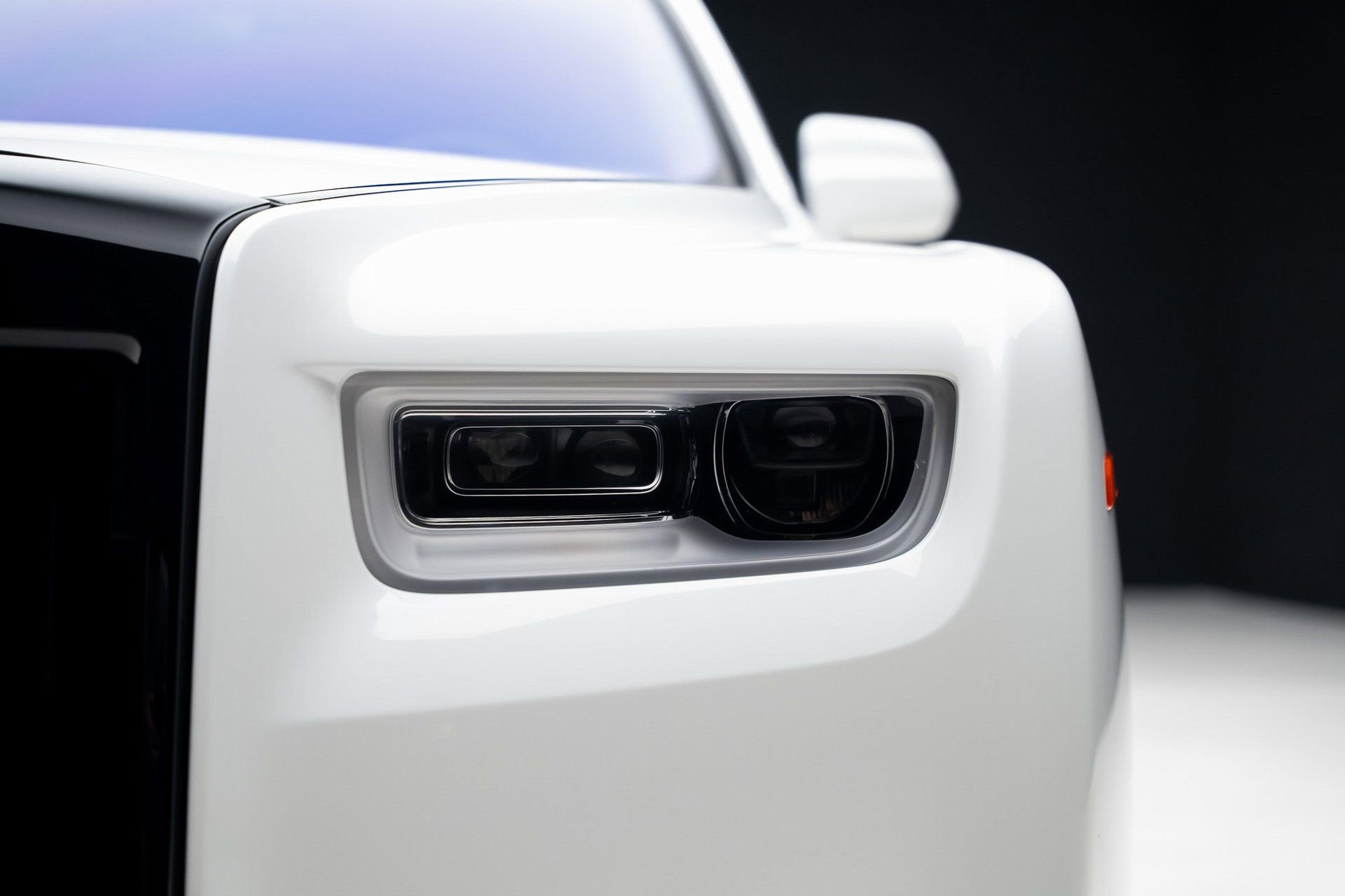 Used 2018 Rolls-Royce Phantom Sedan image 11