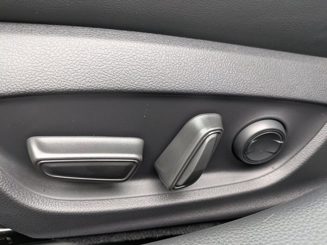 New 2025 Toyota Prius XSE Premium image 18