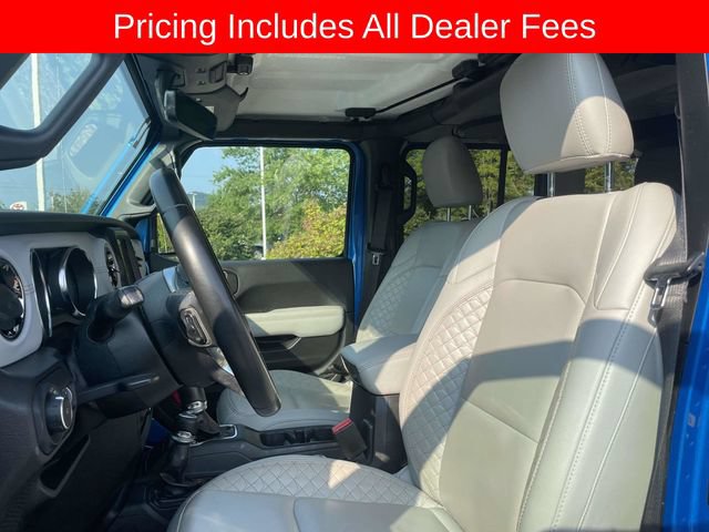 Used 2022 Jeep Wrangler Unlimited Sahara AWD/4WD image 21