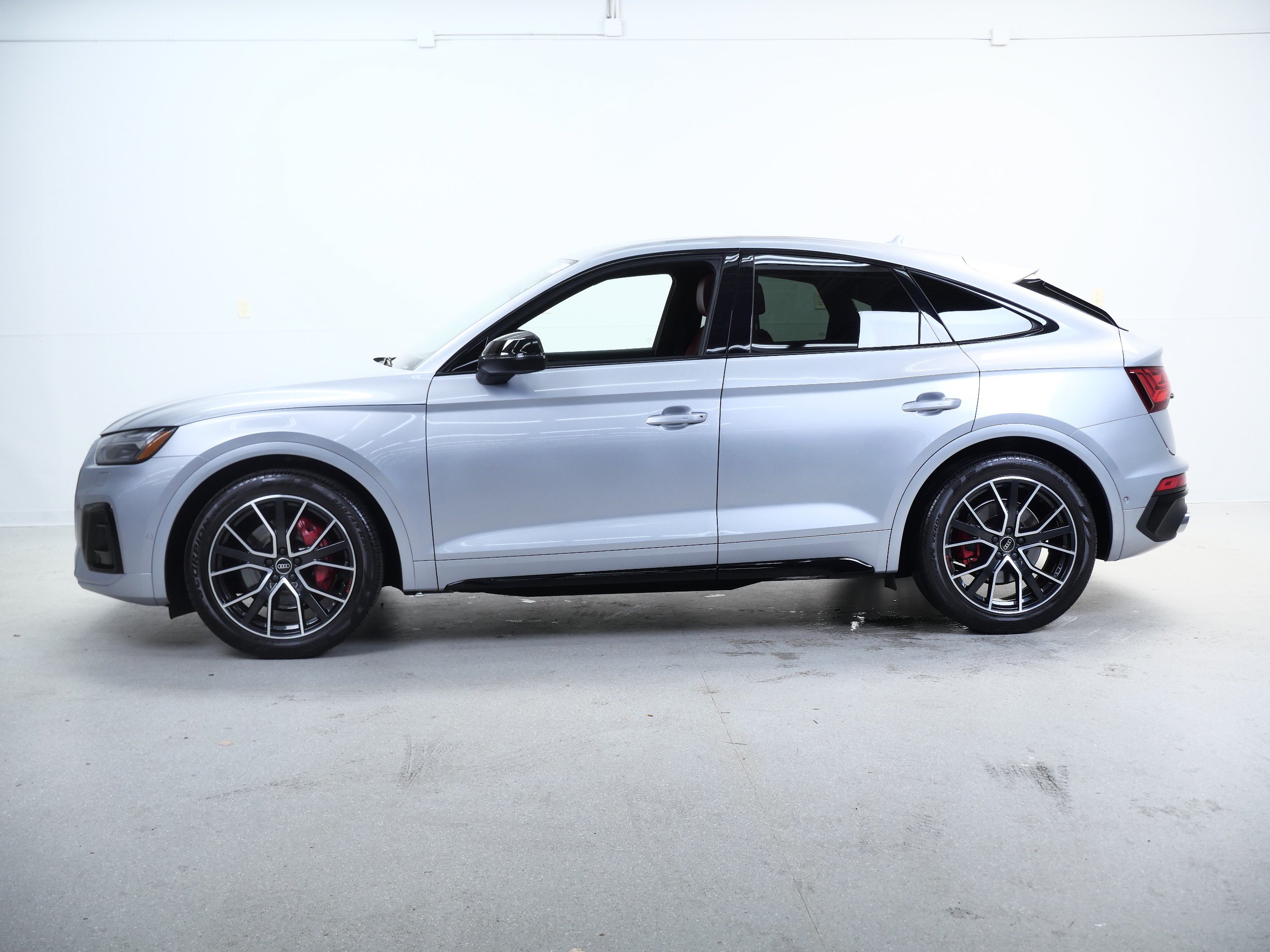 Used 2023 Audi SQ5 Prestige w/ Prestige Package AWD/4WD image 10