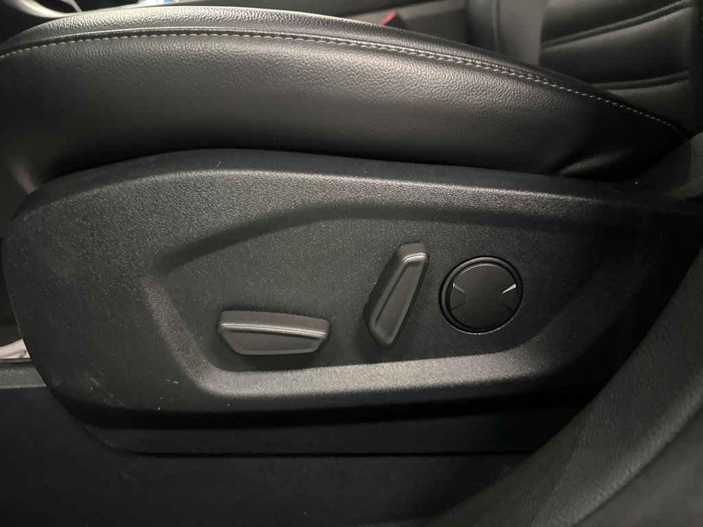 Certified 2022 Ford Edge SEL image 16