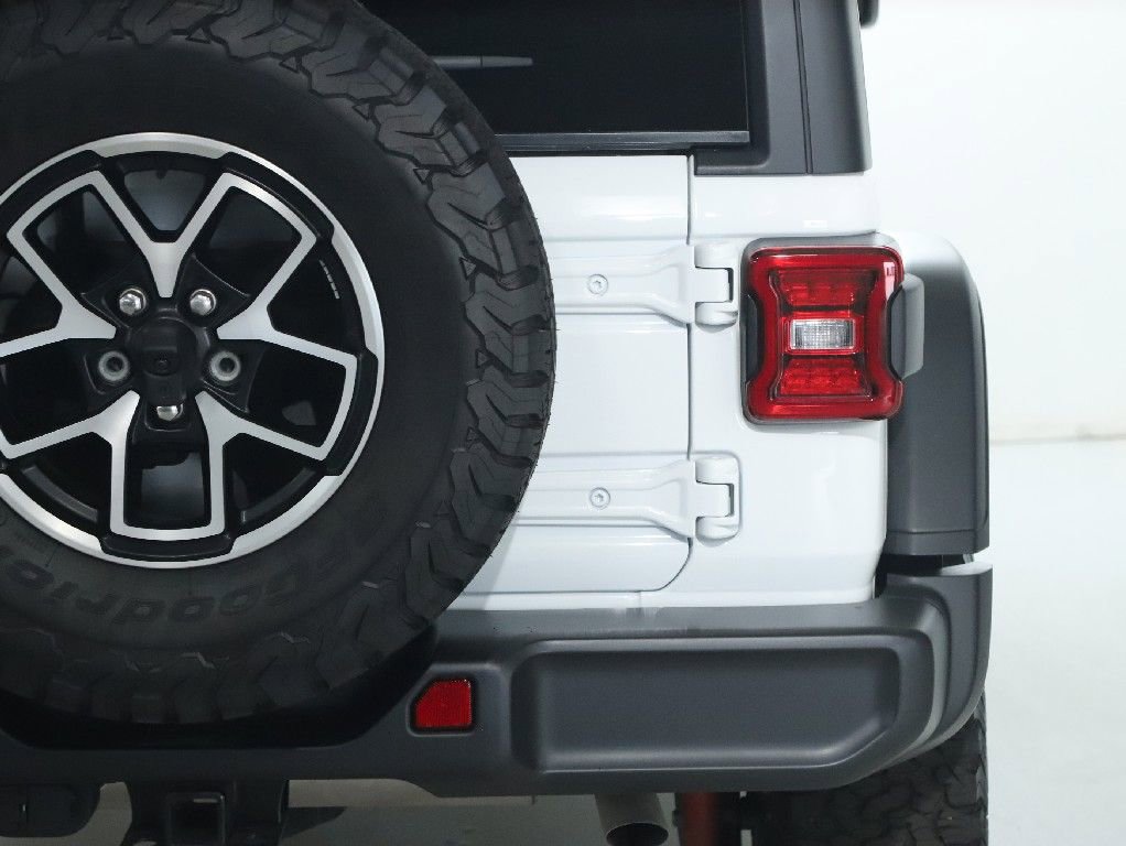 Used 2026 Jeep Wrangler Unlimited Rubicon w/ Technology Group AWD/4WD image 45