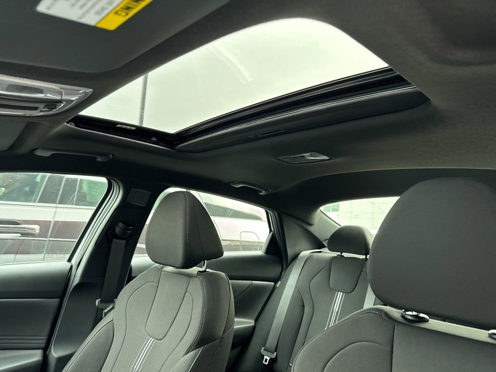 New 2026 Hyundai Elantra SEL Sport image 18