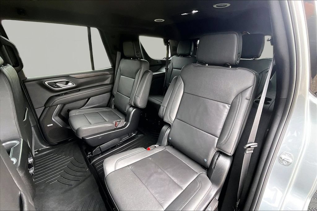 Used 2024 Chevrolet Tahoe Z71 w/ Luxury Package AWD/4WD image 26