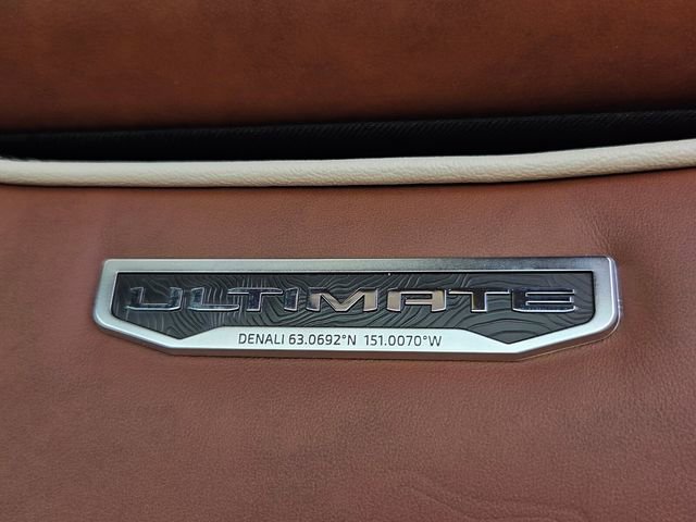 New 2026 GMC Sierra 3500 Denali Ultimate w/ LPO, Black Badging Package AWD/4WD image 13