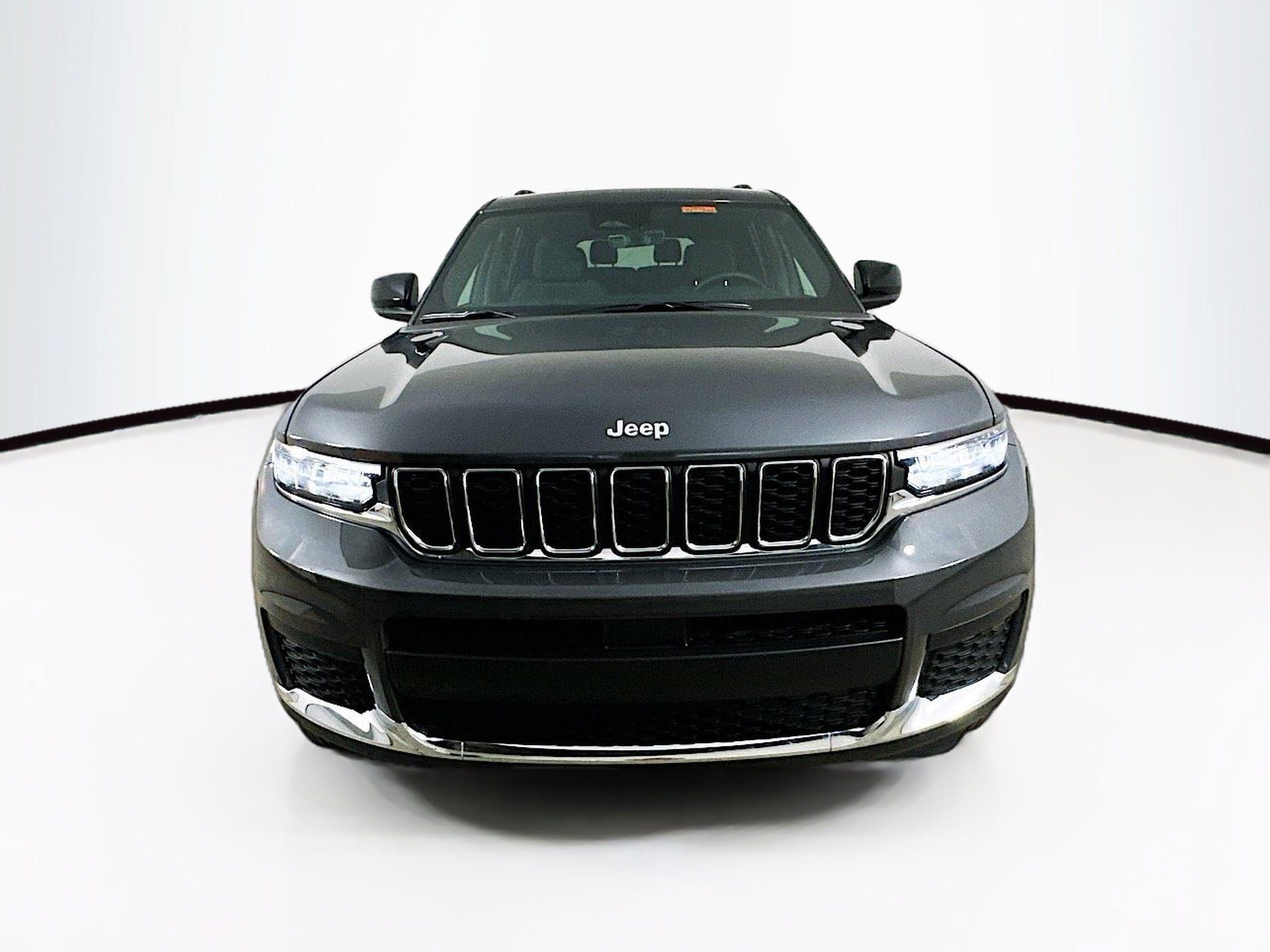 Used 2025 Jeep Grand Cherokee L Laredo w/ Luxury Tech Group I AWD/4WD image 2
