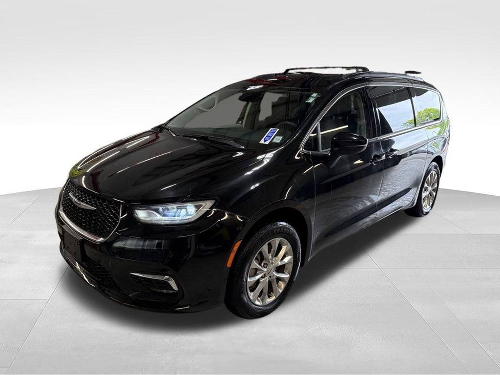 Used 2023 Chrysler Pacifica Touring-L
