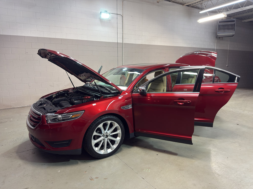 Used 2018 Ford Taurus Limited AWD/4WD image 11