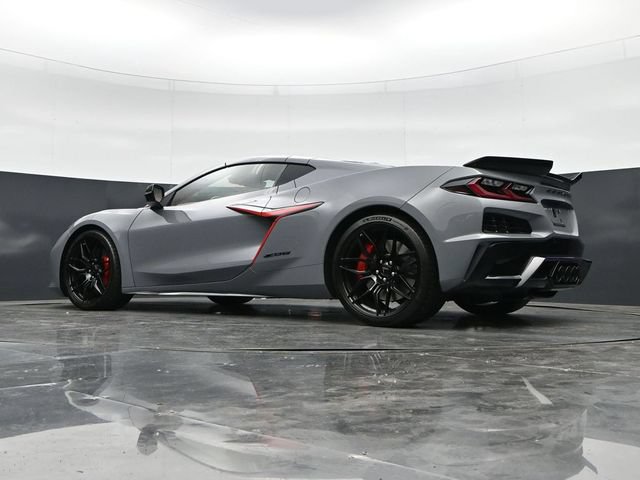 Used 2025 Chevrolet Corvette Z06 w/ Stealth Interior Trim Package RWD image 45