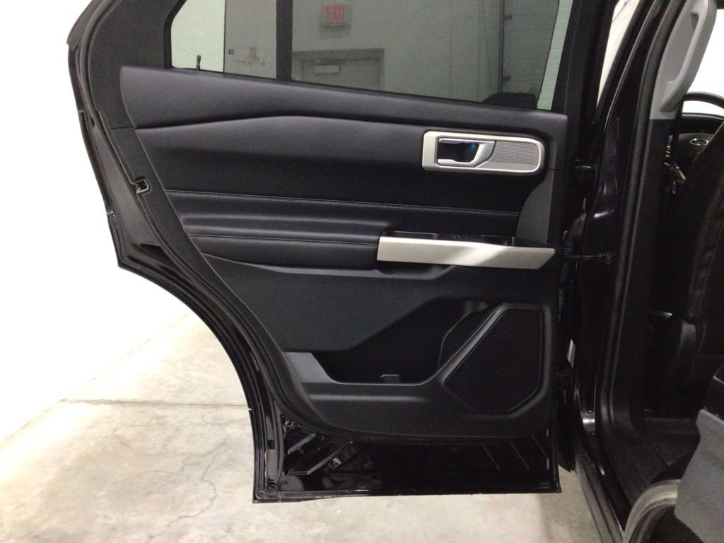 Used 2022 Ford Explorer Limited image 27