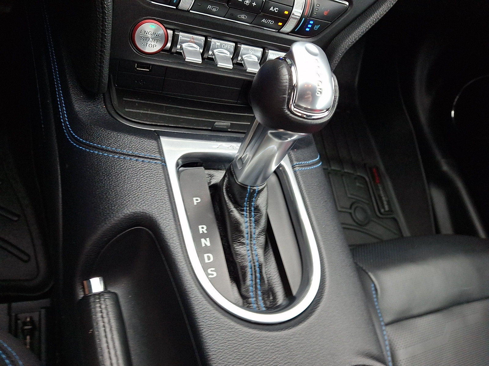 Certified 2019 Ford Mustang GT Premium w/ Equipment Group 401A RWD image 14