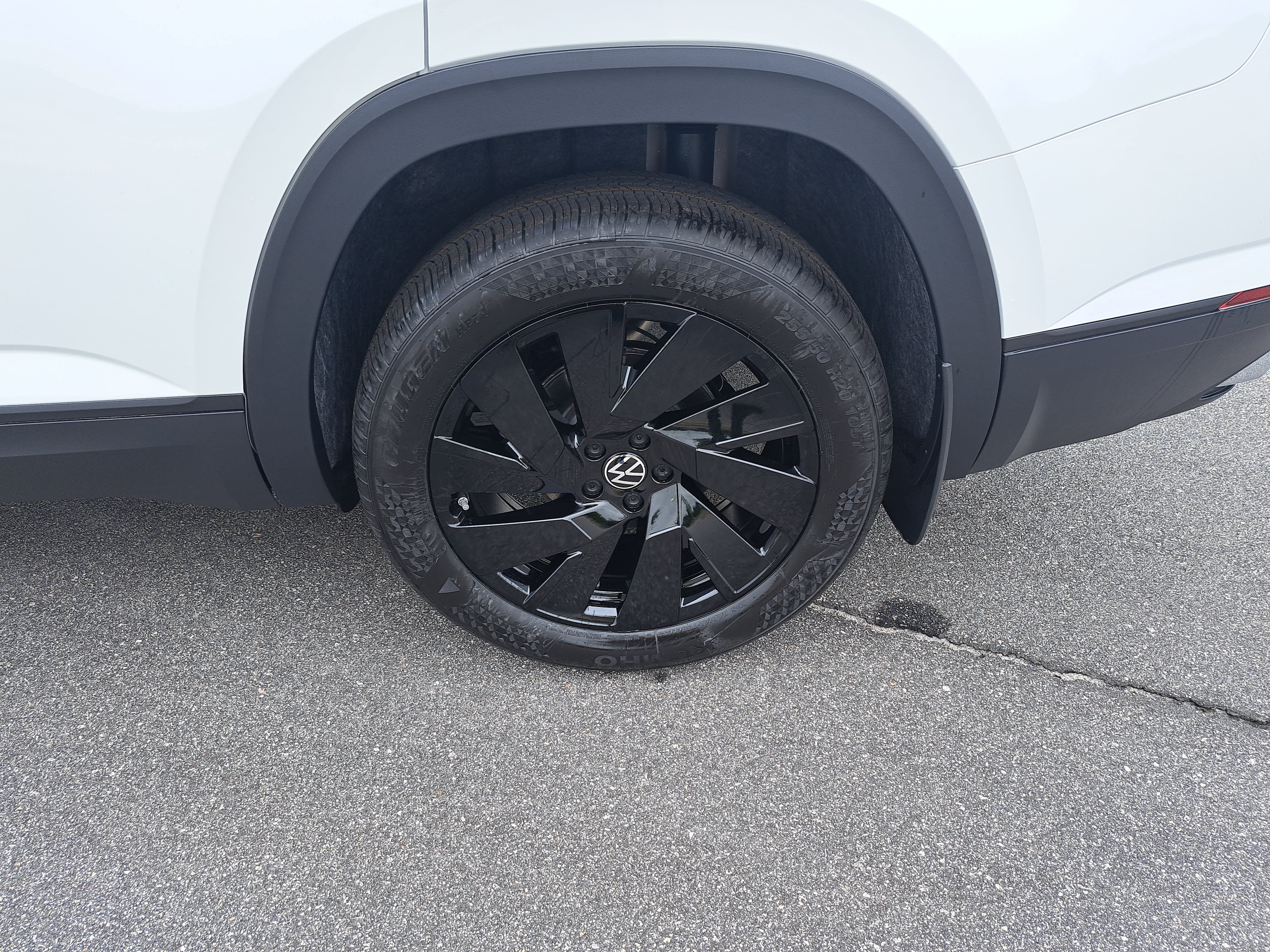 New 2026 Volkswagen Atlas SE FWD image 32