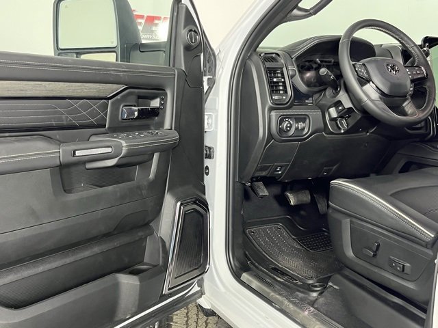 New 2025 RAM 2500 Limited image 27