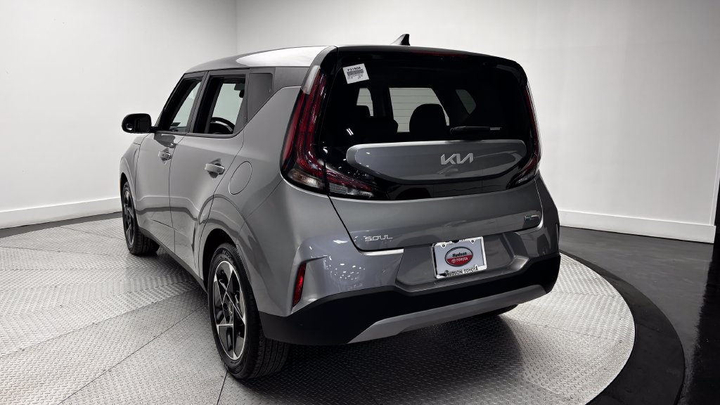 Used 2025 Kia Soul EX FWD image 35