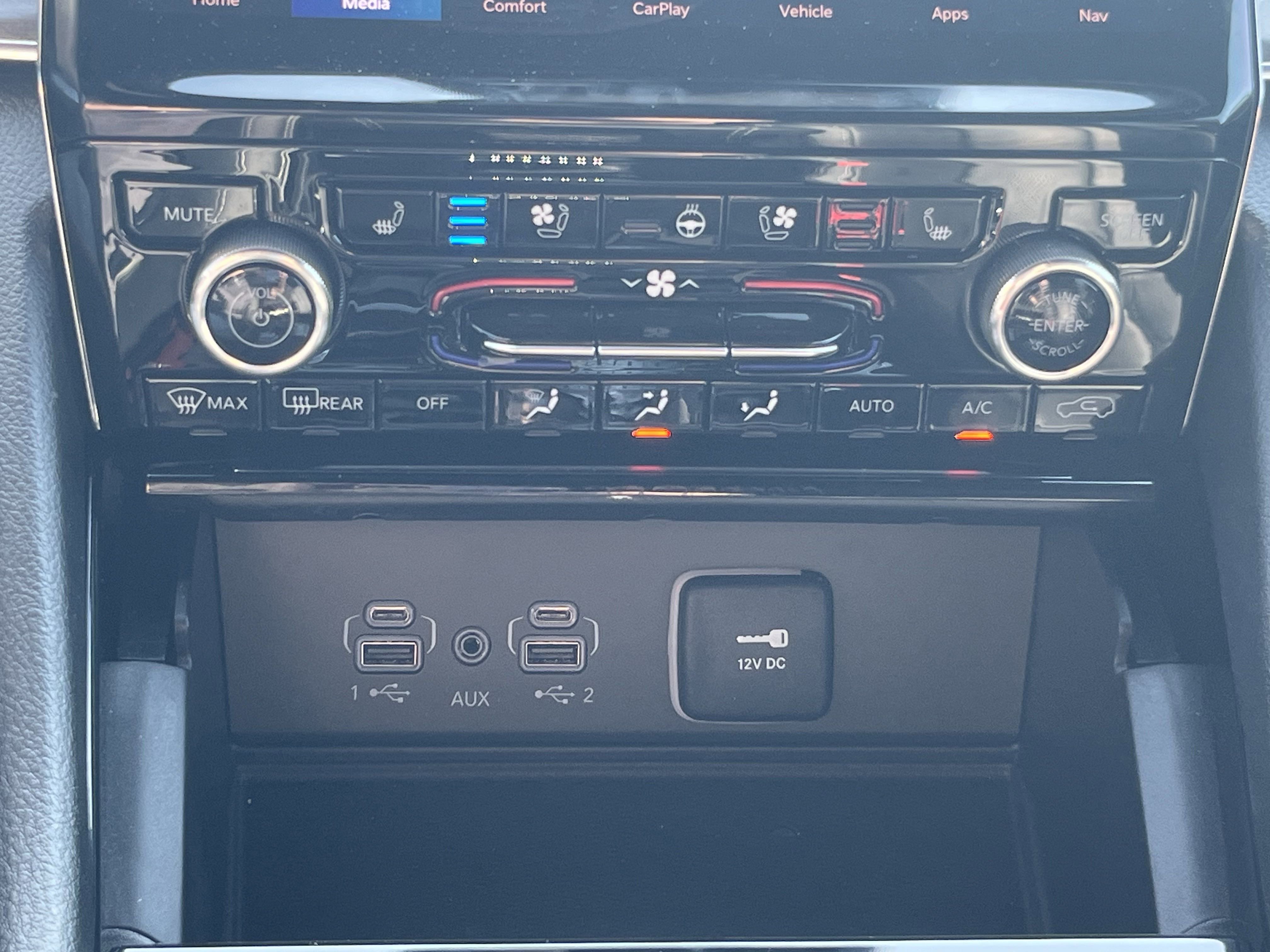 Used 2024 Jeep Grand Cherokee Overland w/ Advanced Protech Group III image 28