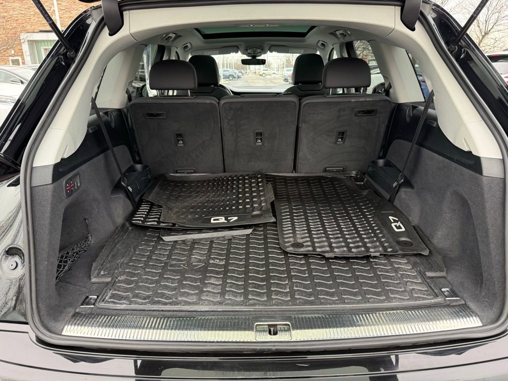 Used 2023 Audi Q7 3.0T Premium image 18
