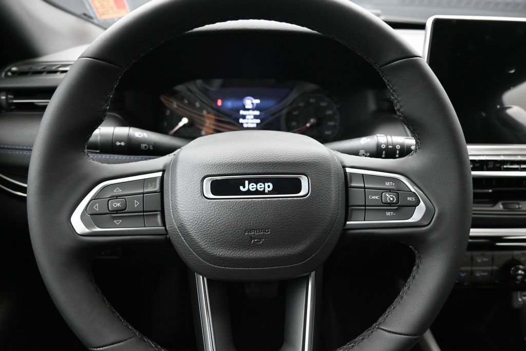 New 2026 Jeep Compass Latitude AWD/4WD image 4