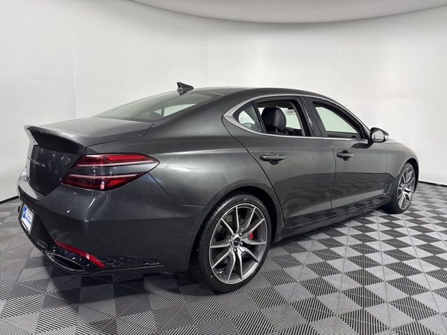 Used 2025 Genesis G70 2.5T image 7