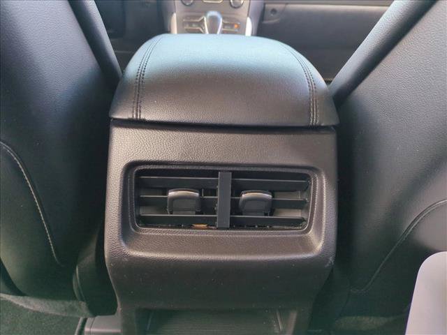 Used 2018 Ford Edge SEL w/ Equipment Group 201A FWD image 17