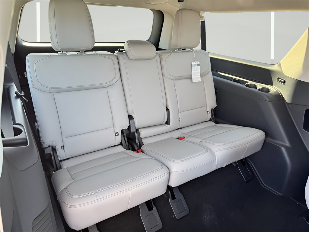 New 2025 Ford Expedition Max Active image 30