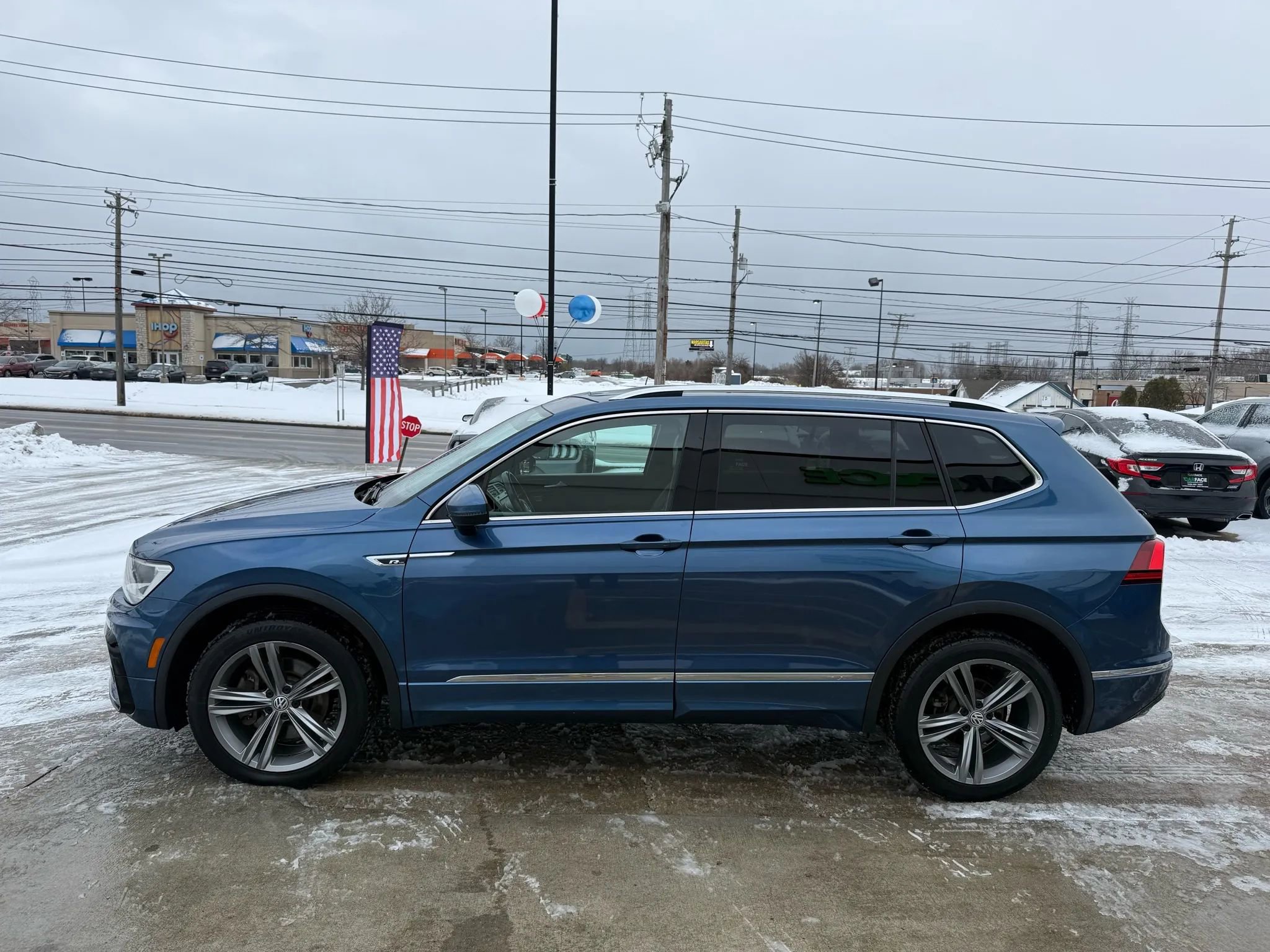 Used 2019 Volkswagen Tiguan SEL R-Line image 7