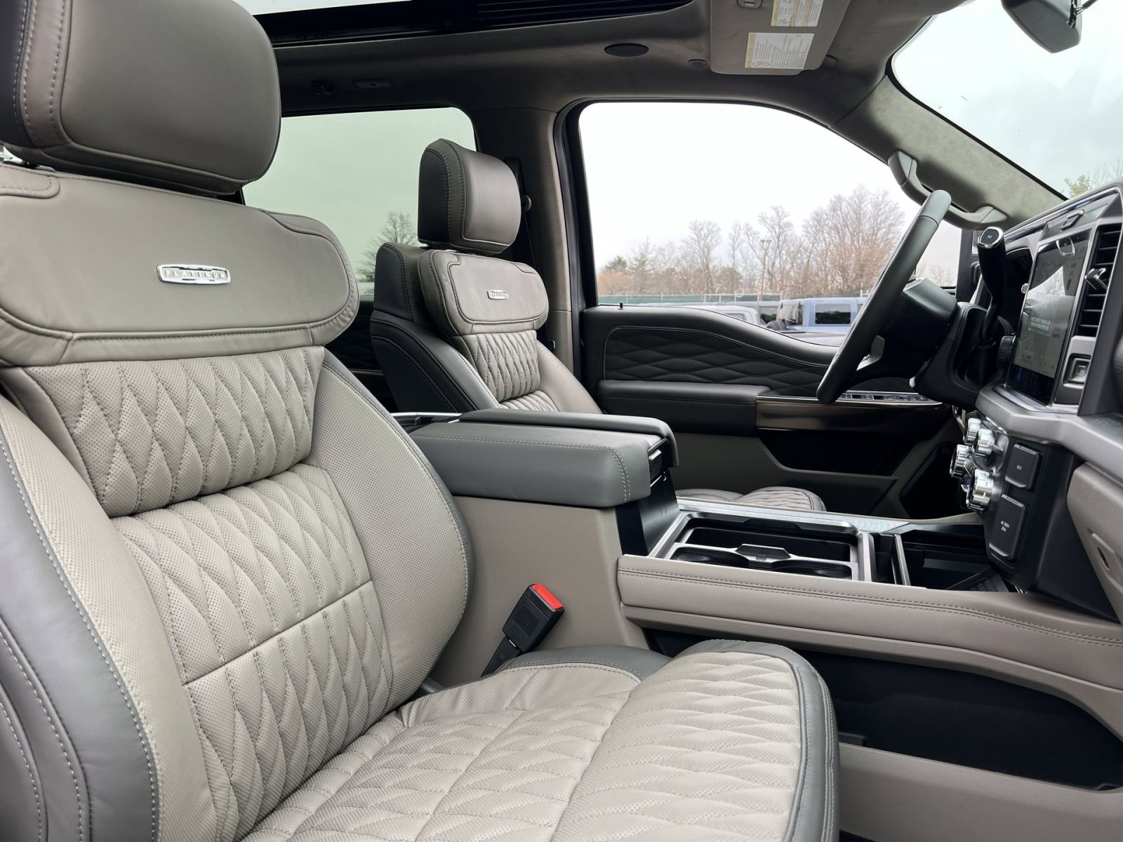 New 2026 Ford F250 Platinum w/ Platinum Plus Package image 27