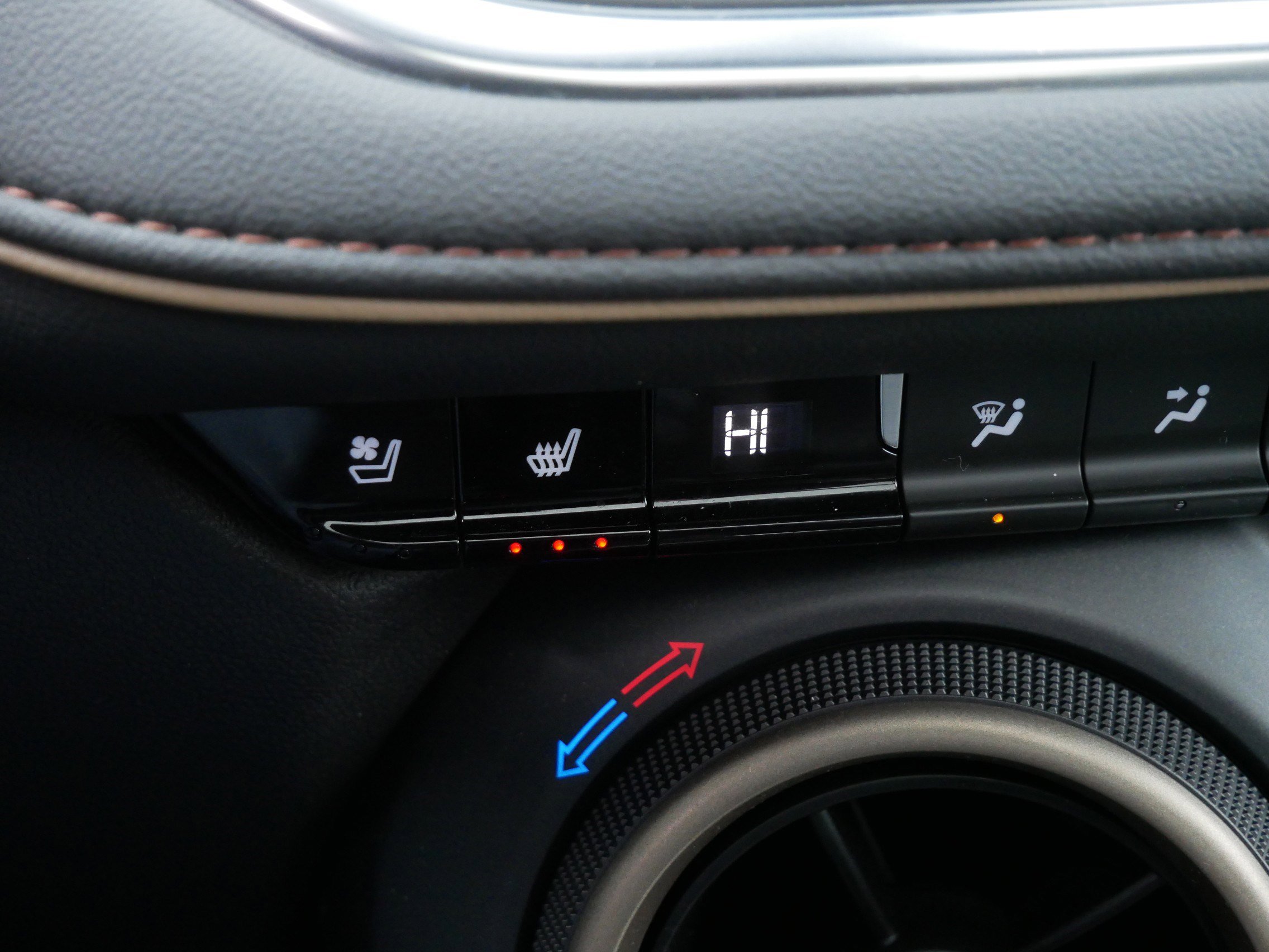 Used 2024 Chevrolet Blazer Premier w/ Driver Confidence II Package image 29