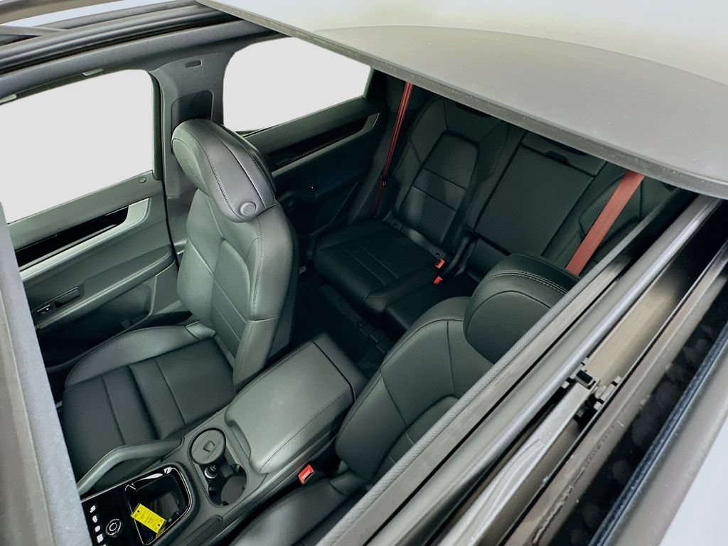 New 2026 Porsche Cayenne AWD/4WD image 14
