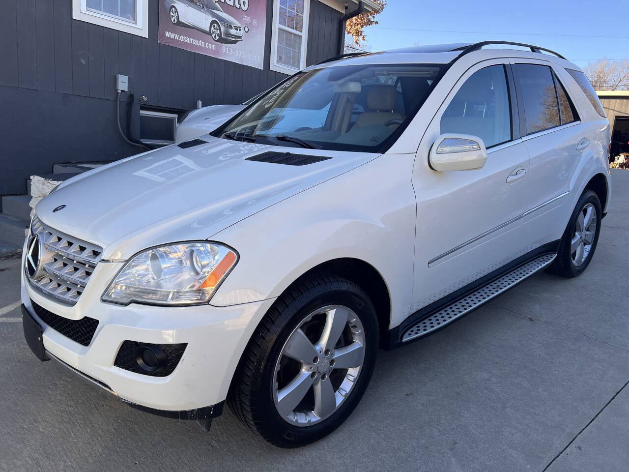 Used 2010 Mercedes-Benz ML 350 2WD image 1